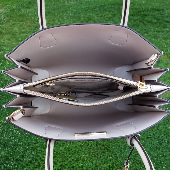 ⚠️LAST 1⚠️Michael Kors Mercer MD Acrdion Conv Tote - Picture 4 of 8